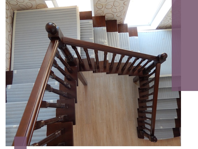 П-образные лестницы под ключ в Октябрьском — изготовление и монтаж