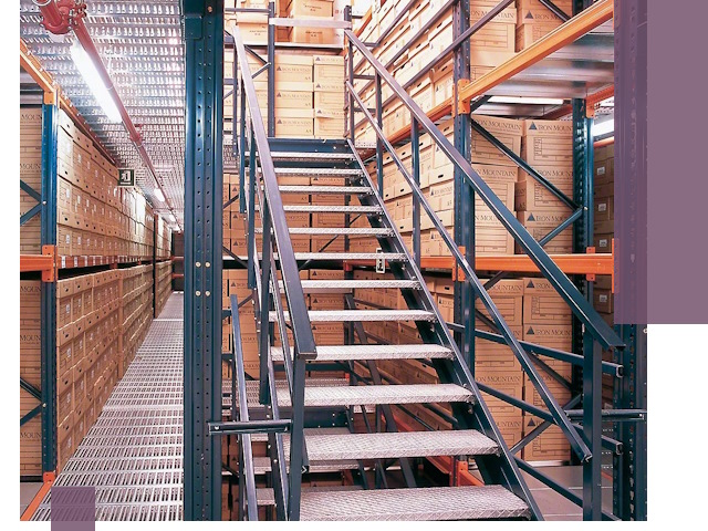 Лестницы складские прочные и безопасные под ключ в Октябрьском