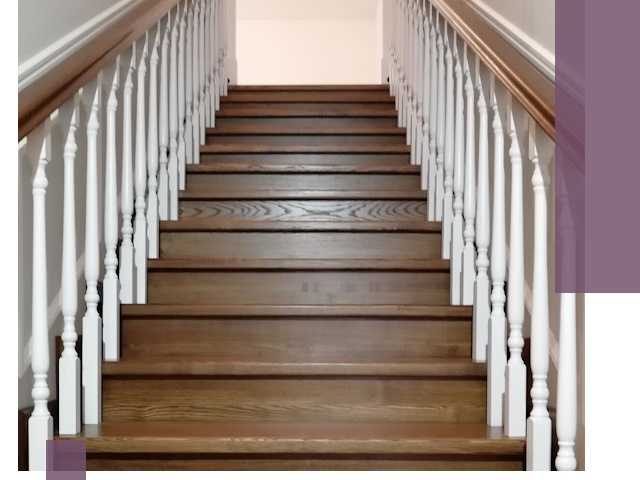 Лестницы из ясеня на заказ в Октябрьском — изготовление и монтаж