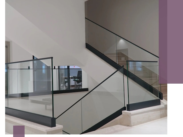 Стеклянные перила премиум-класса с установкой в Октябрьском