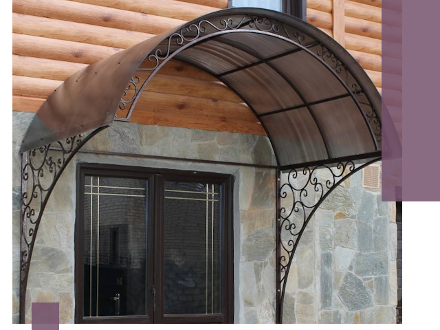 Арочные козырьки под ключ в Октябрьском: изготовление и монтаж