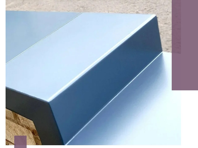 Крышки на парапет в Октябрьском: изготовление и монтаж под ключ