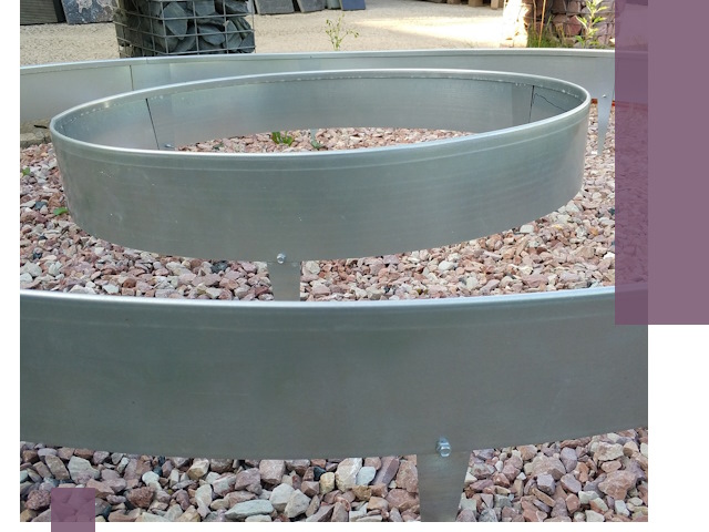 Нержавеющие бордюры под ключ в Октябрьском — изготовление и монтаж